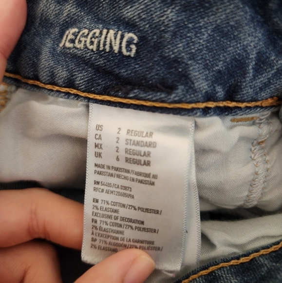 American Eagle Medium Wash Jegging Size 2 - Picture 7 of 7